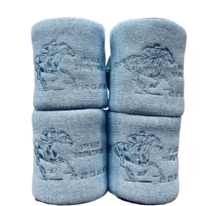 Bandes de repos grands chevaux ciel